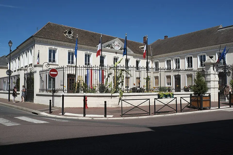 Montereau-Fault-Yonne_Hôtel_de_Ville_690