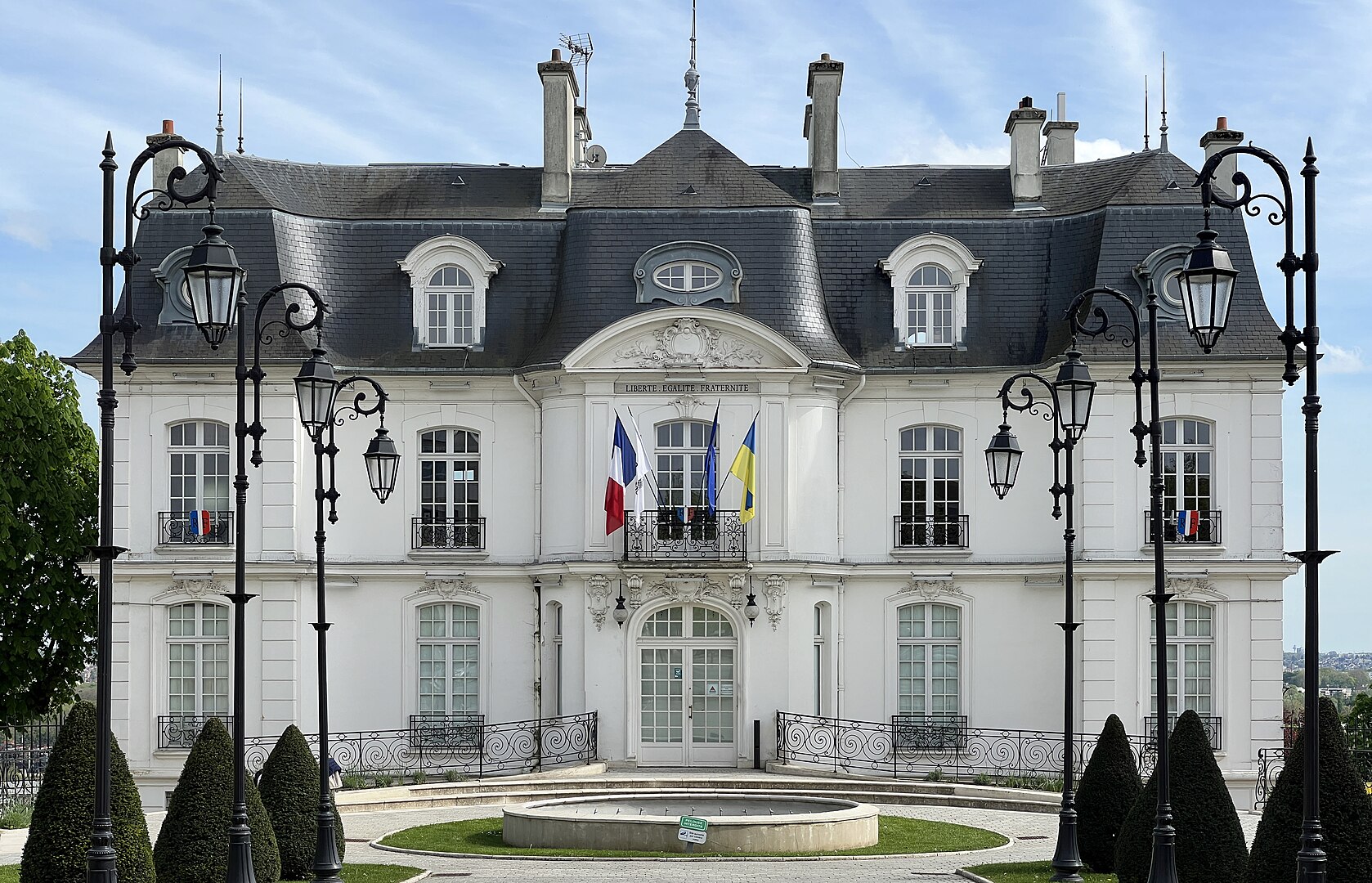1678px-Hôtel_Ville_-_Athis-Mons_(FR91)_-_2024-04-14_-_2